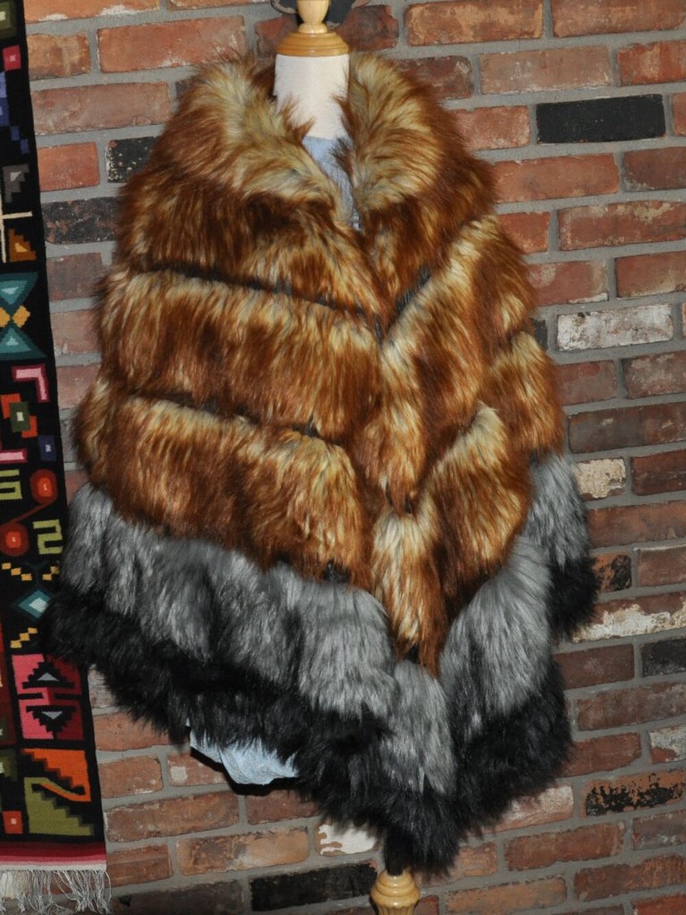 Fhillnuo Faux Fox Fur Tiered Multicolour Poncho Unisex